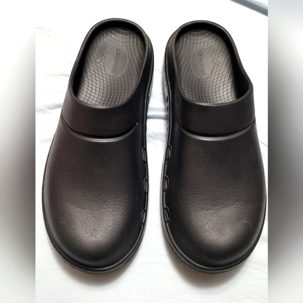 Oofos Recovery Ooclog Clogs Slip ons